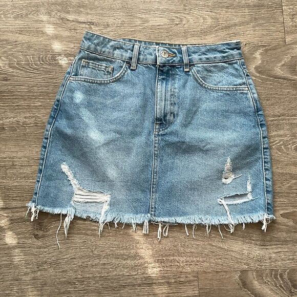 Forever 21 Dresses & Skirts - Forever 21 Distressed Denim Jean Skirt Blue Short Mini Raw hem Size Small